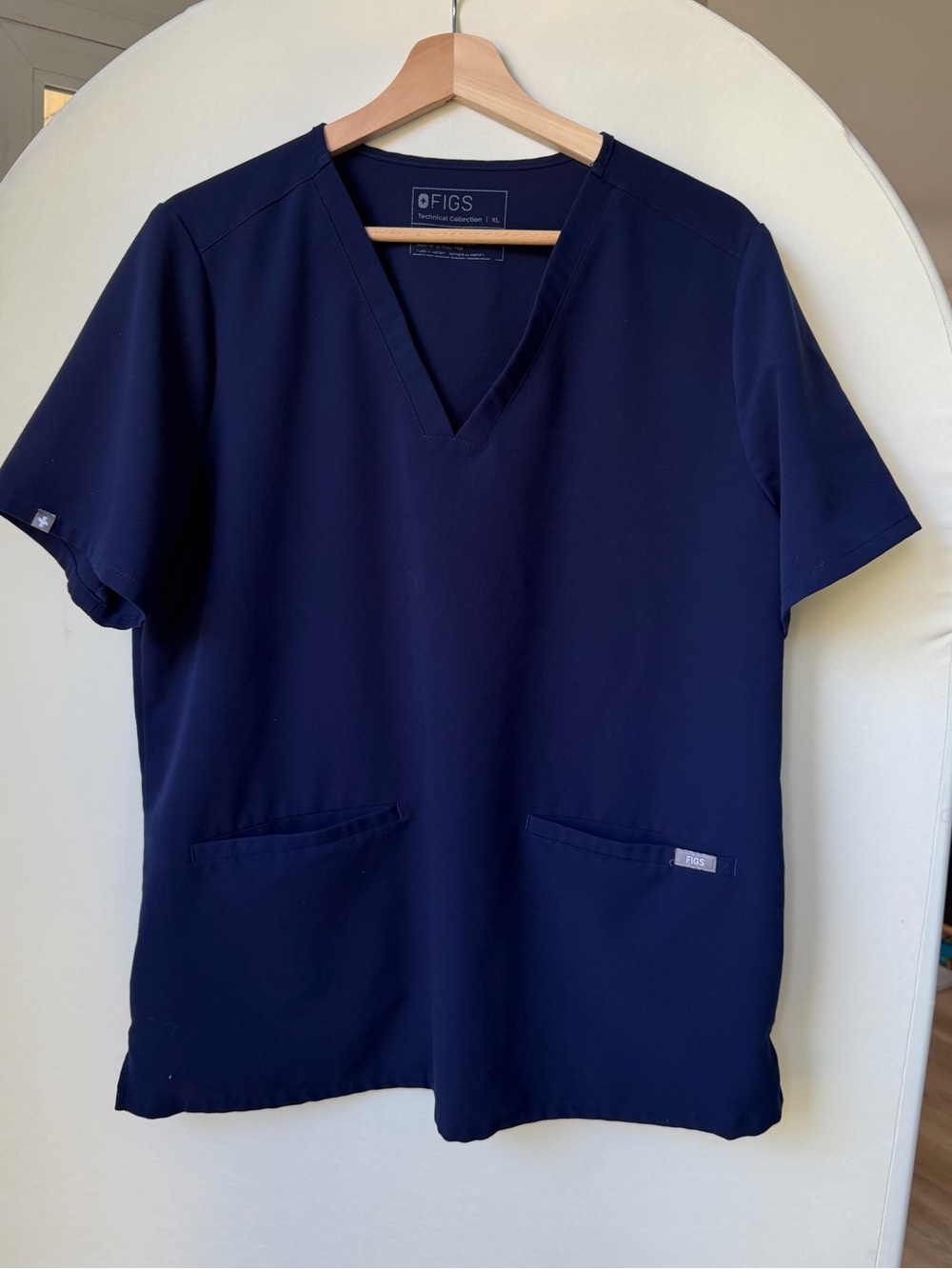 Figs Casma Three Pocket Scrub Top Navy XL